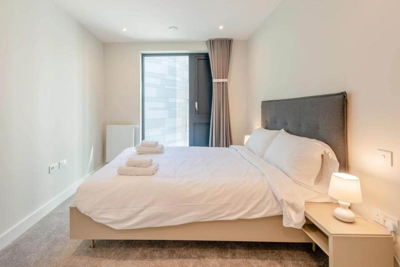 Modern Apartments In Brentford 2 Minutes Walk From Kew Bridge Экстерьер фото