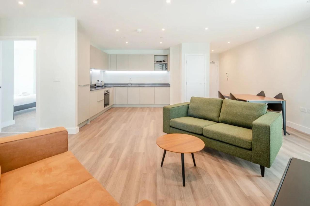Modern Apartments In Brentford 2 Minutes Walk From Kew Bridge Экстерьер фото